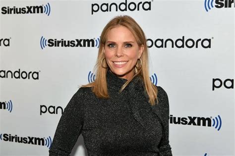 Cheryl Hines’ Measurements: Bra Size, Height, Weight and More